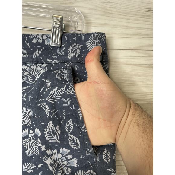 JACHS Girlfriend Shorts Womens XL Navy Blue Floral Print Stretch Zip Fly Pockets - Picture 3 of 10